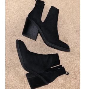 ‼️SOLD‼️ Black Suede Booties